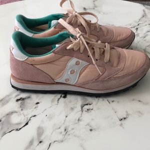 Size 8 Saucony Jazz Low Pro